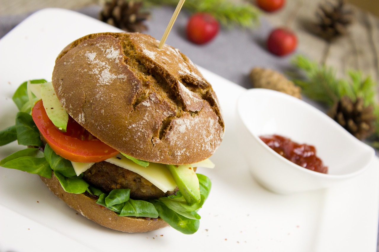 Brzi domaći vegetarijanski burger: za prste polizati
