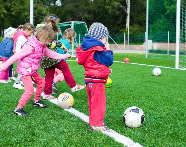 zadatci za 2 razred osnovne škole, toddler playing soccer