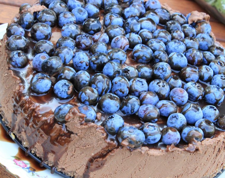 Njam recept: Čokoladni cheesecake s borovnicama