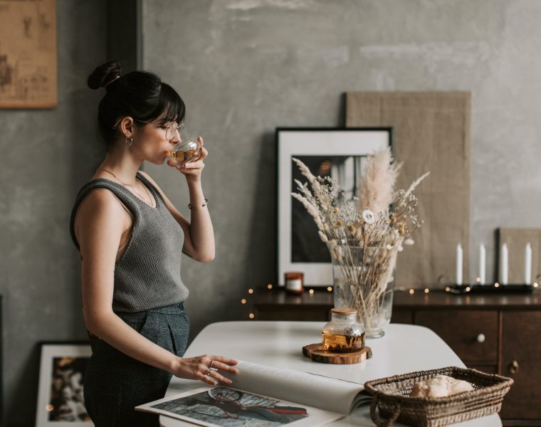 prazan želudac Božićni aromatični napitak, food people woman coffee