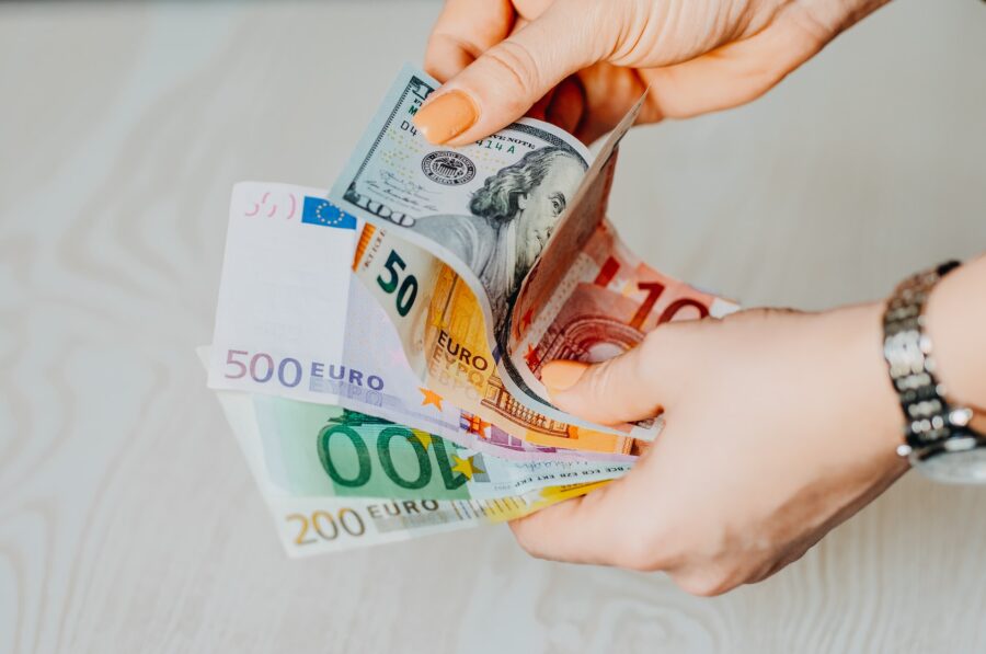 zlatno doba Novčani horoskop za travanj, Financijski horoskop za ožujak Financijski astro do 25.02. vaše financije, Financijski astro do 04.02. Financije do 14. siječnja Ezoterično značenje pronalaska novca financije obilje u prosincu Financijski horoskop do 03.12. Financijski horoskop do 12.11.