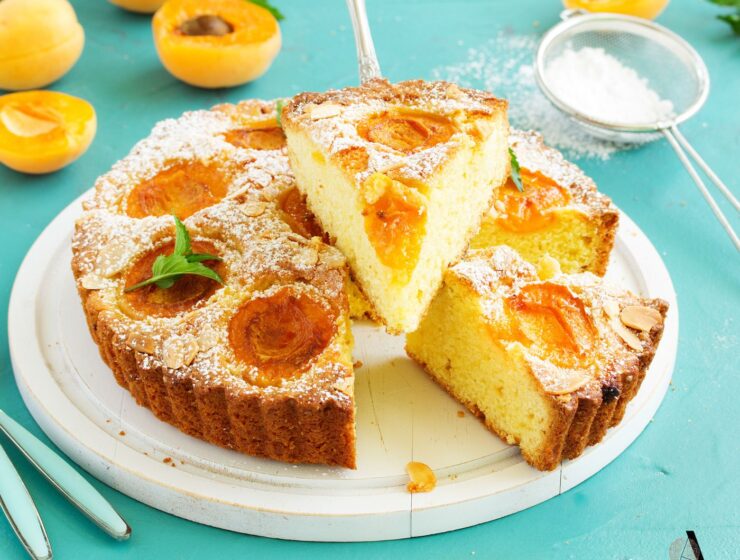 kolač s marelicama i grizom