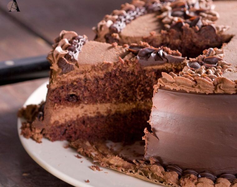 Čokoladna mousse torta