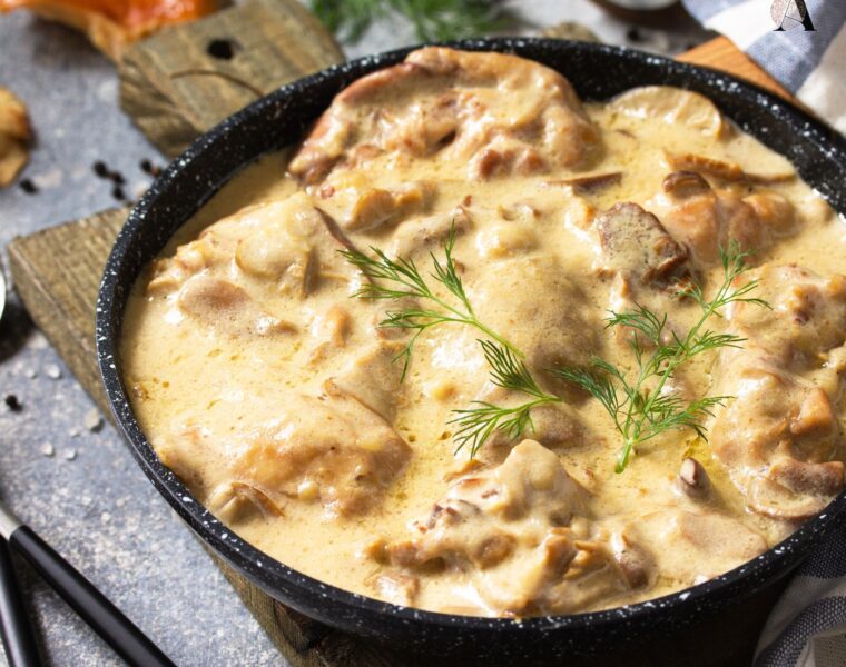 Umak od piletine i gljiva