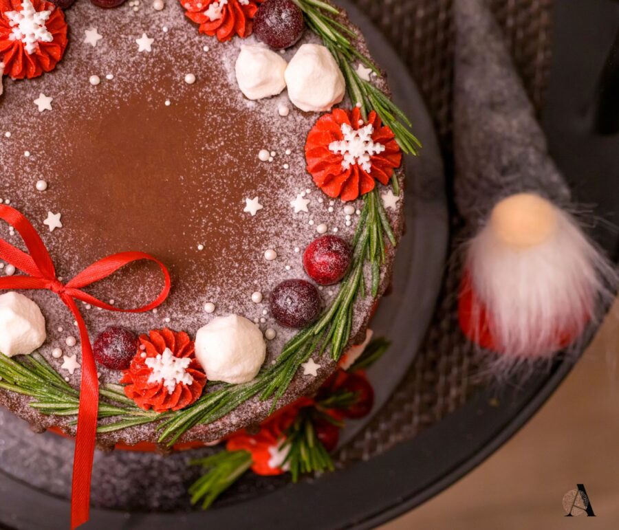 Božićna čokoladno-vanilijska torta