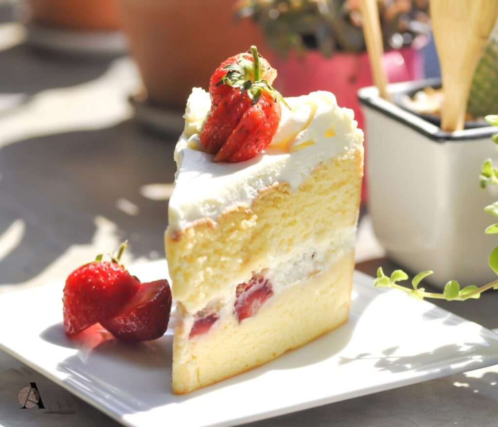 Jednostavna torta s jagodama