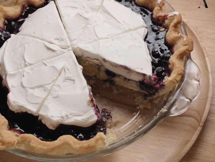 Kremasta pita s borovnicama