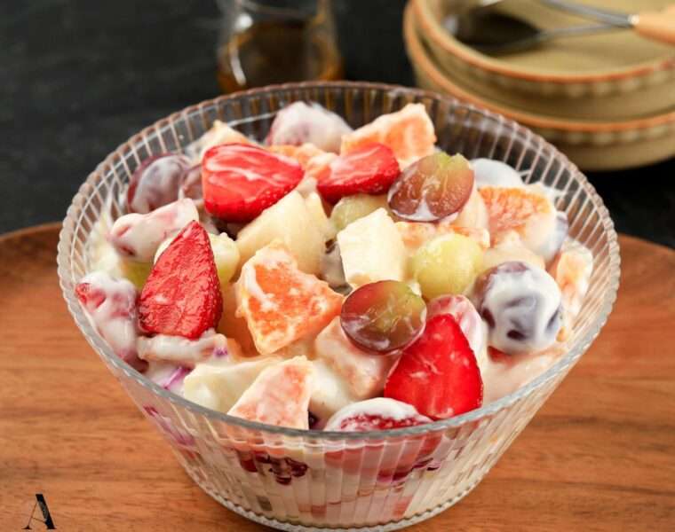 Voćna salata s jogurtom i vanilijom
