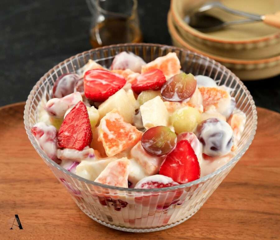 Voćna salata s jogurtom i vanilijom