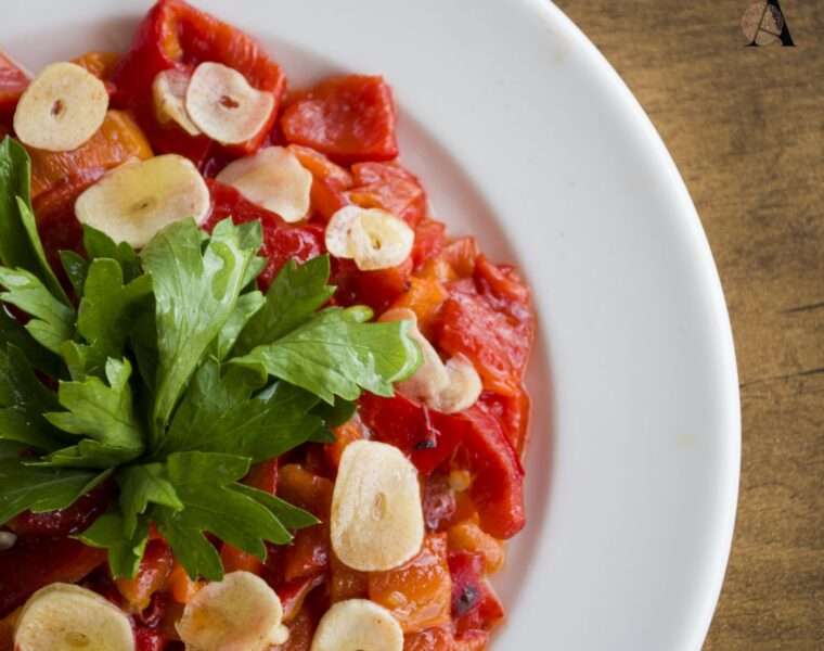 Salata od pečenih paprika