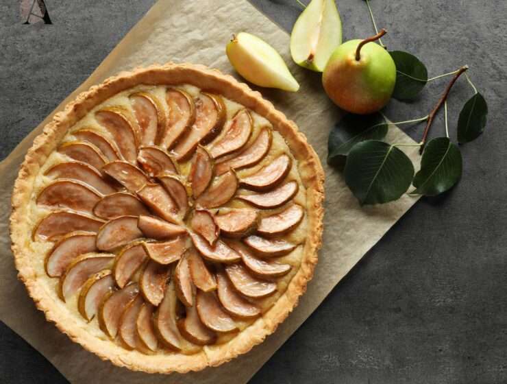 kolač od griza s kruškama