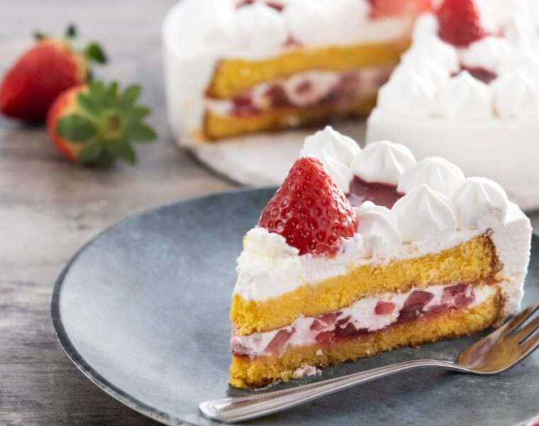 proljetna torta od jagoda i mascarponea