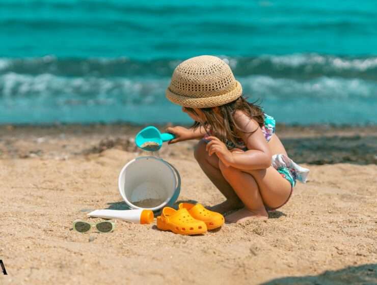 djeca na plaži